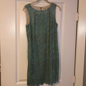 Gianni Bini Fitted pale green dress